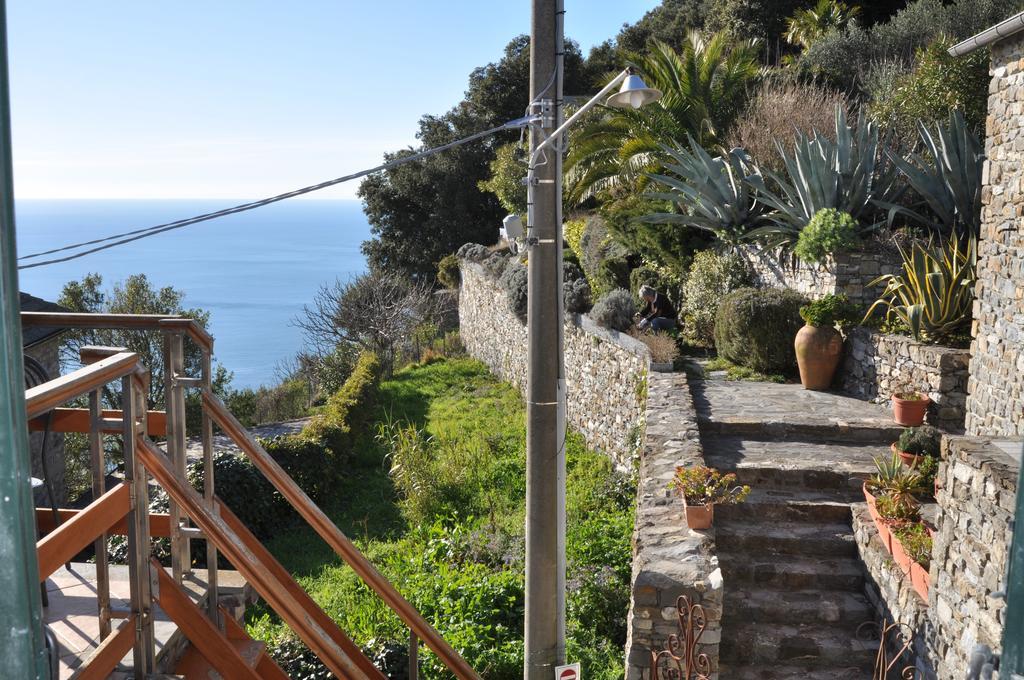 Corniglia - San Bernardino Wifi Apartment Екстериор снимка